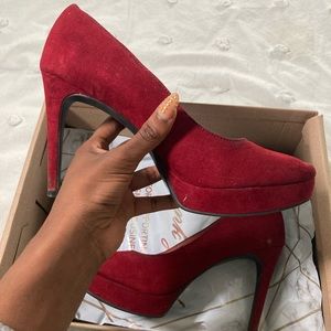 Chinese laundry red  suede pumps